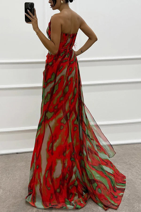 Illyra - Off-shoulder maxi-jurk met split en print