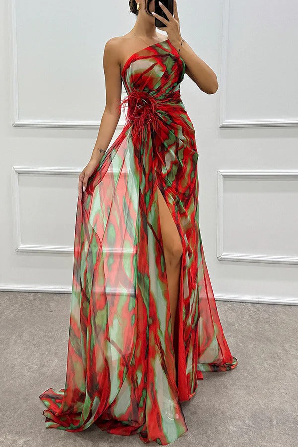 Illyra - Off-shoulder maxi-jurk met split en print