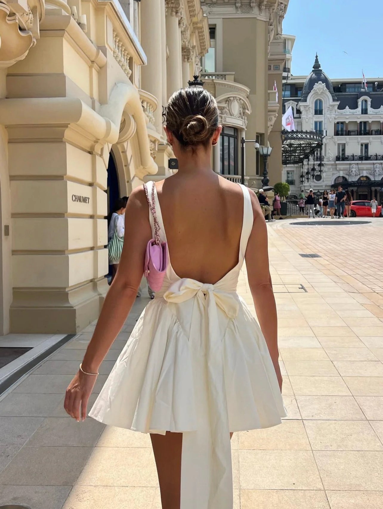 Chanelle - Romantische mini -jurk met open rug