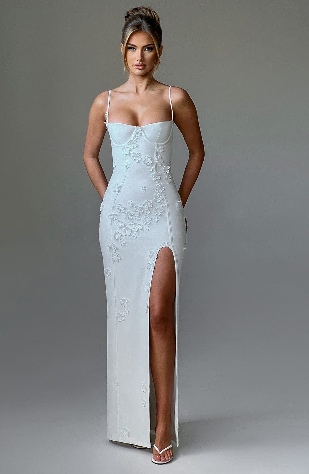 Bianca - Maxi-jurk met bloemenapplicatie