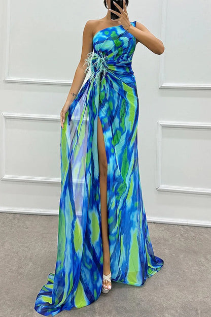 Illyra - Off-shoulder maxi-jurk met split en print
