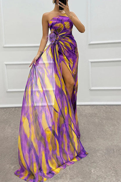 Illyra - Off-shoulder maxi-jurk met split en print