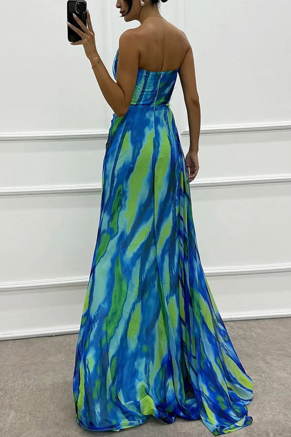 Illyra - Off-shoulder maxi-jurk met split en print